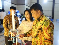 Perayaan Natal Keluarga Besar Komaling, Yulius Selvanus: Keluarga adalah Fondasi Sulut Maju
