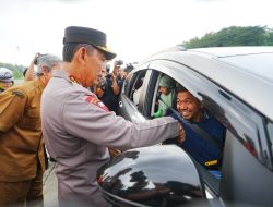 Tinjau Kalikangkung, Kapolri Pastikan Pelayanan hingga Rekayasa Lalin Optimal Hadapi Mudik