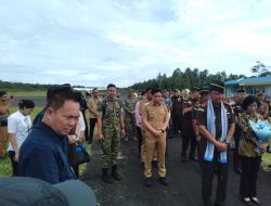 Kajati Sulut Tiba di Sangihe, Disambut Adat dan Unsur Forkopimda di Bandara Naha